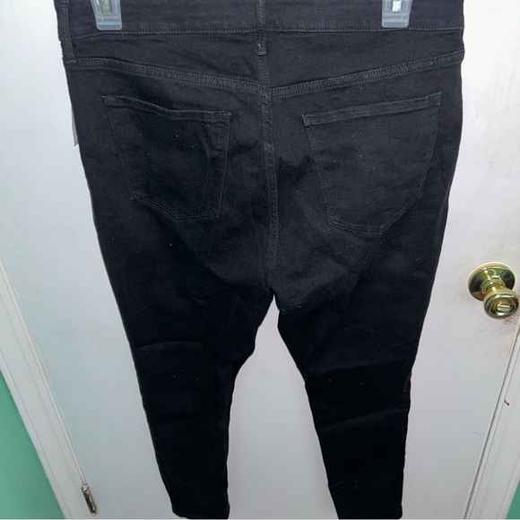 Old Navy Black Skinny Jeans Full-Length - Picture 2 of 4